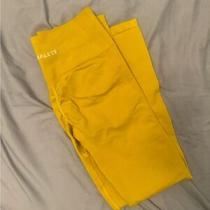 Alphalete yellow amplify